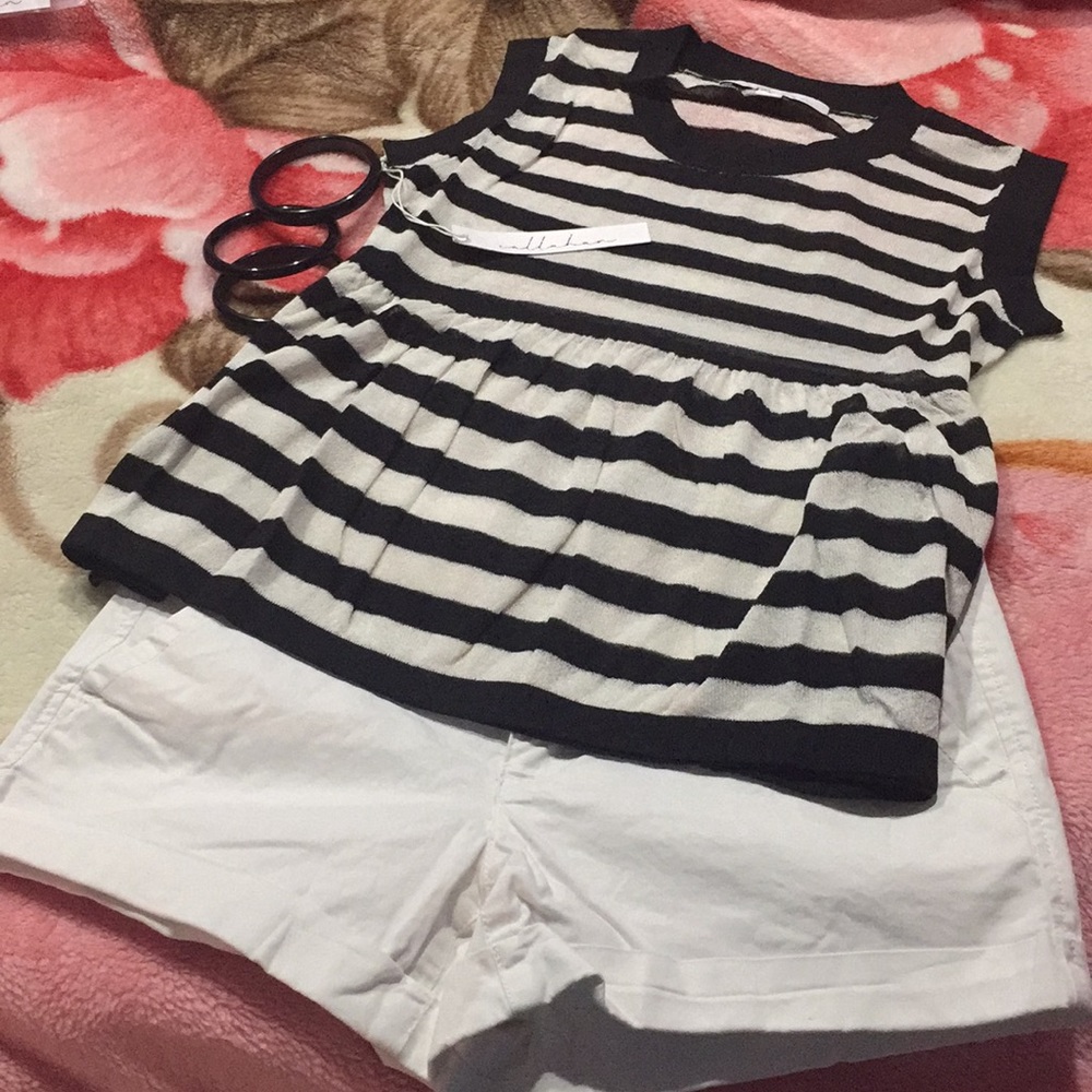 Last one! Chic Striped B&W Tank! - Picture 4 of 7
